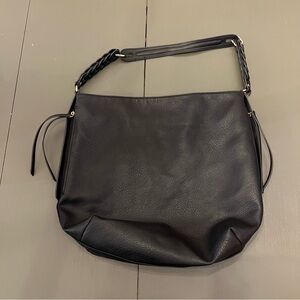 Black faux Leather Chain-Accent Shoulder Bag